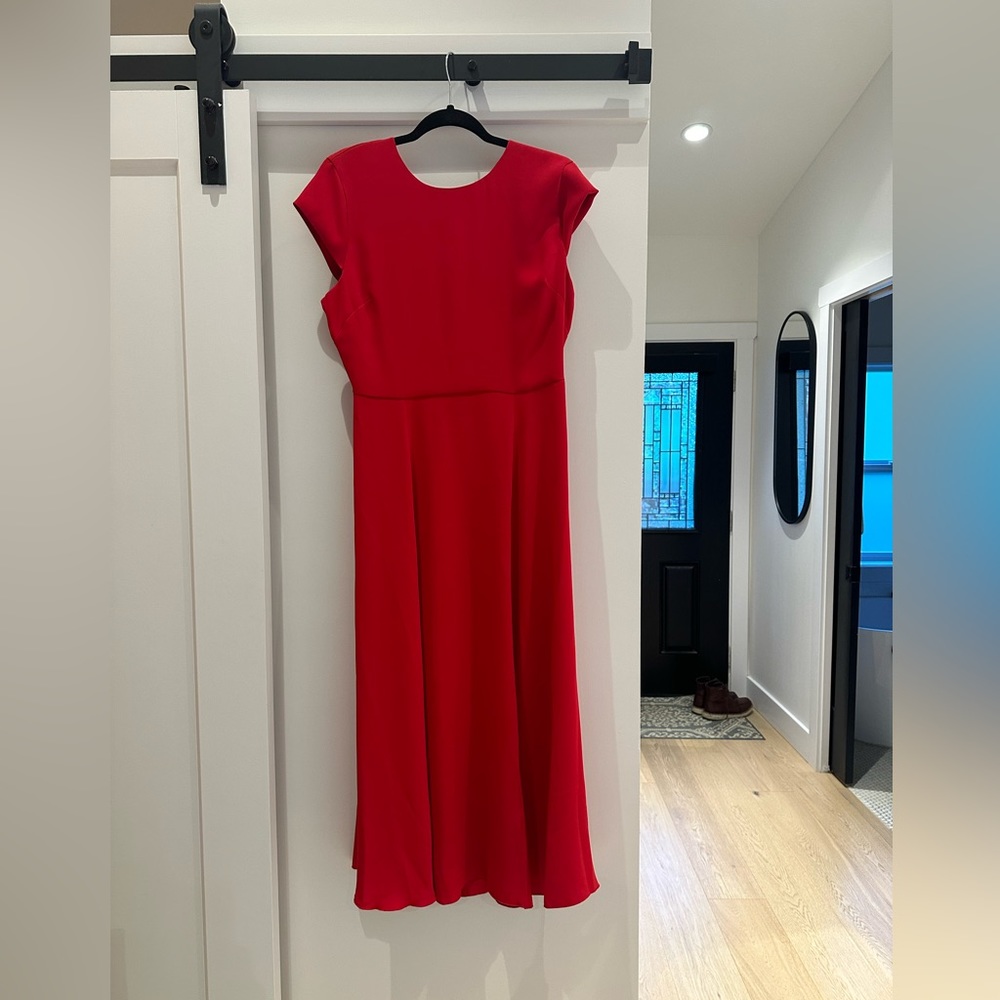 Aritzia Babaton Hamptons Dress size 10 - the perfect holiday party dress